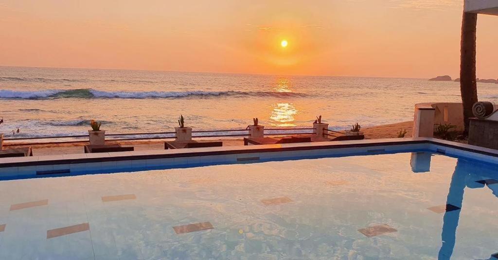 Ap Nippon Beach Hikkaduwa Esterno foto